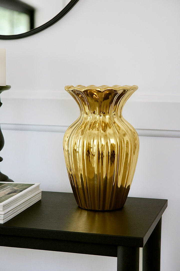 Elysia Gold Fluted Ceramic Vase