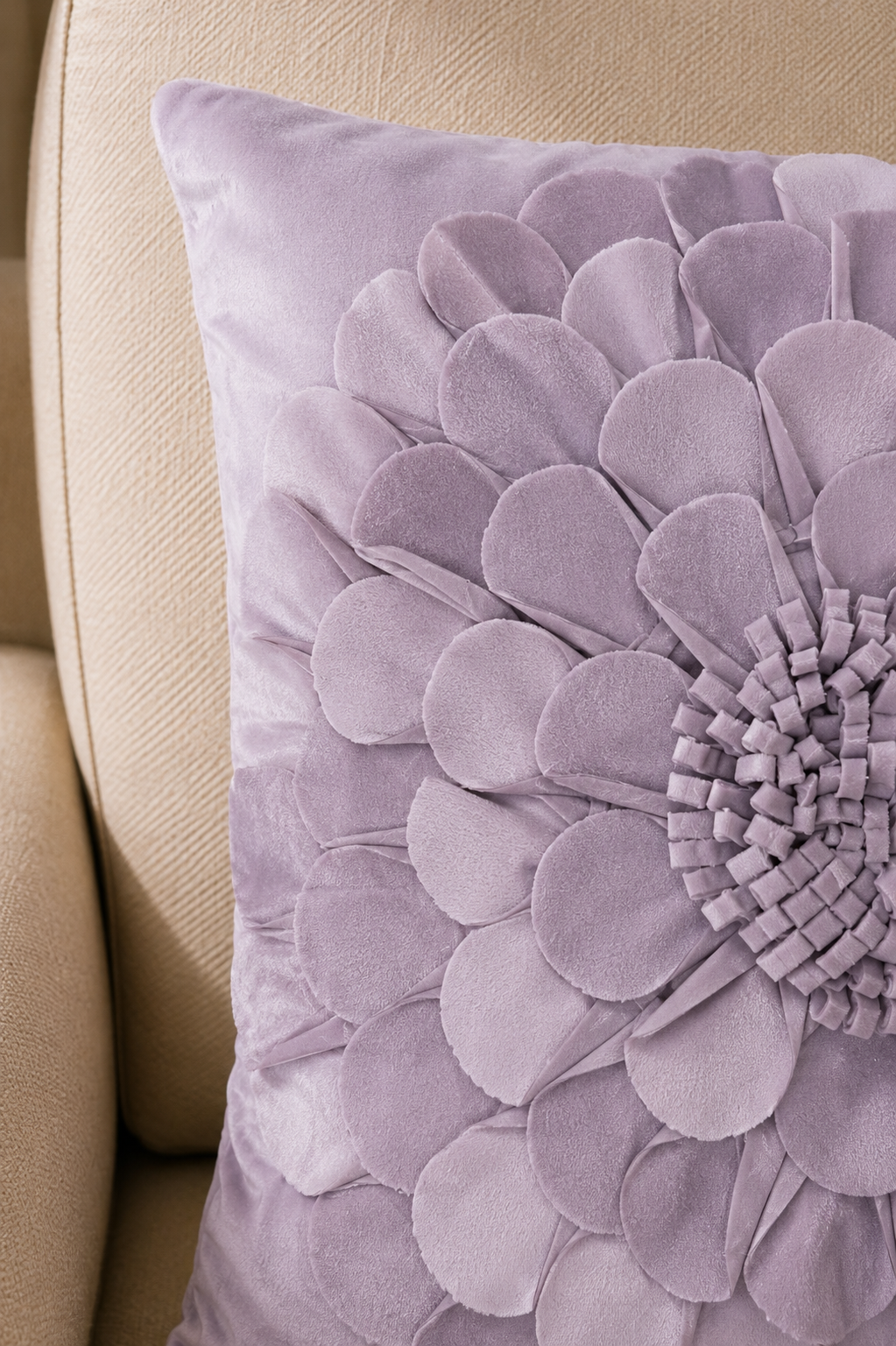 Petalia Bloom Velvet Cushion Cover