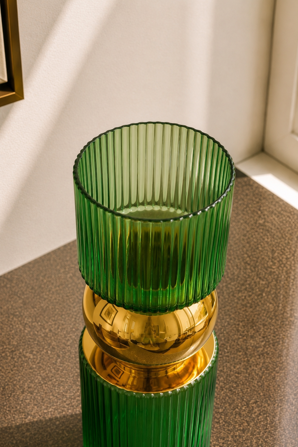 Eclisse Dual-Tone Glass Vase - Emerald Green